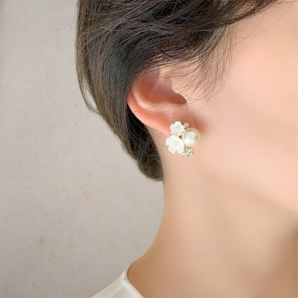 パールボタンＢ♡ハンドメイド ピアス イヤリング 結婚式 シンプル 卒業 入学 パールボタンB♡ハンドメイド ピアス イヤリング 結婚式