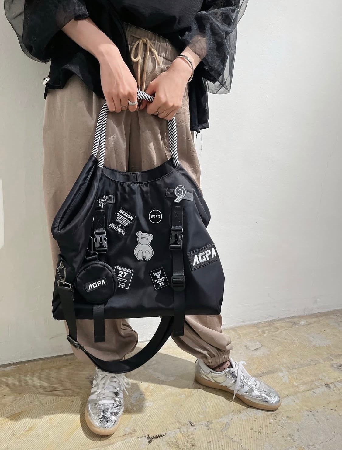 【美品】ポリーヌブロー異素材ドッキングフードジャケット ポリーヌブロー（色：ブラック系）のおすすめ人気商品一覧 通販