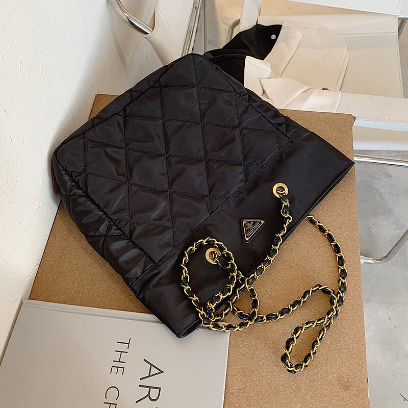 オータムウィンターショルダーバッグレッド コットン 秋物 冬物 トートバッグ 手作りハンドバック3379446817