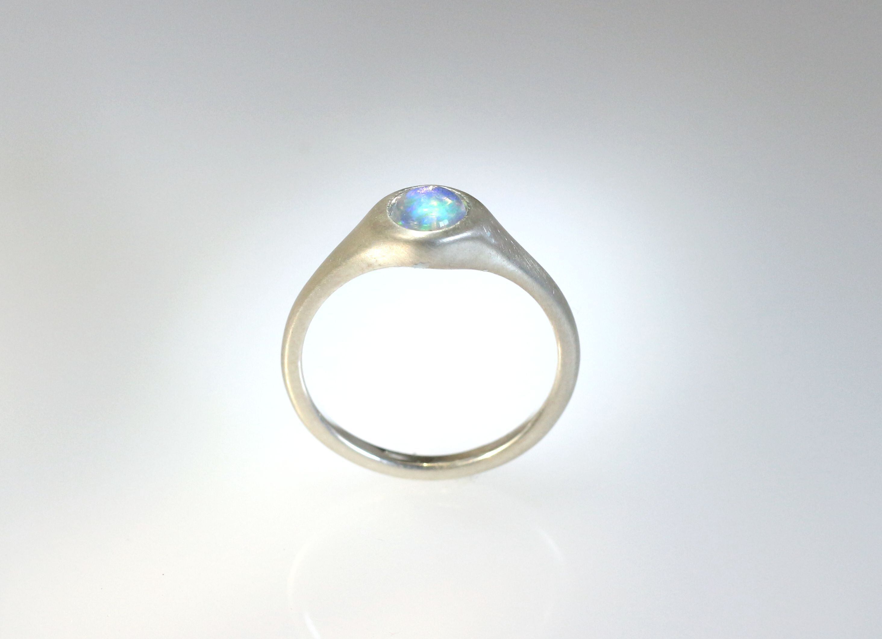 Pt900 ウォーターオパールリング 0.36ct | Atelier Ozaki