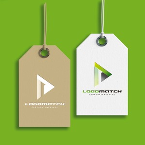 前進するDのロゴ