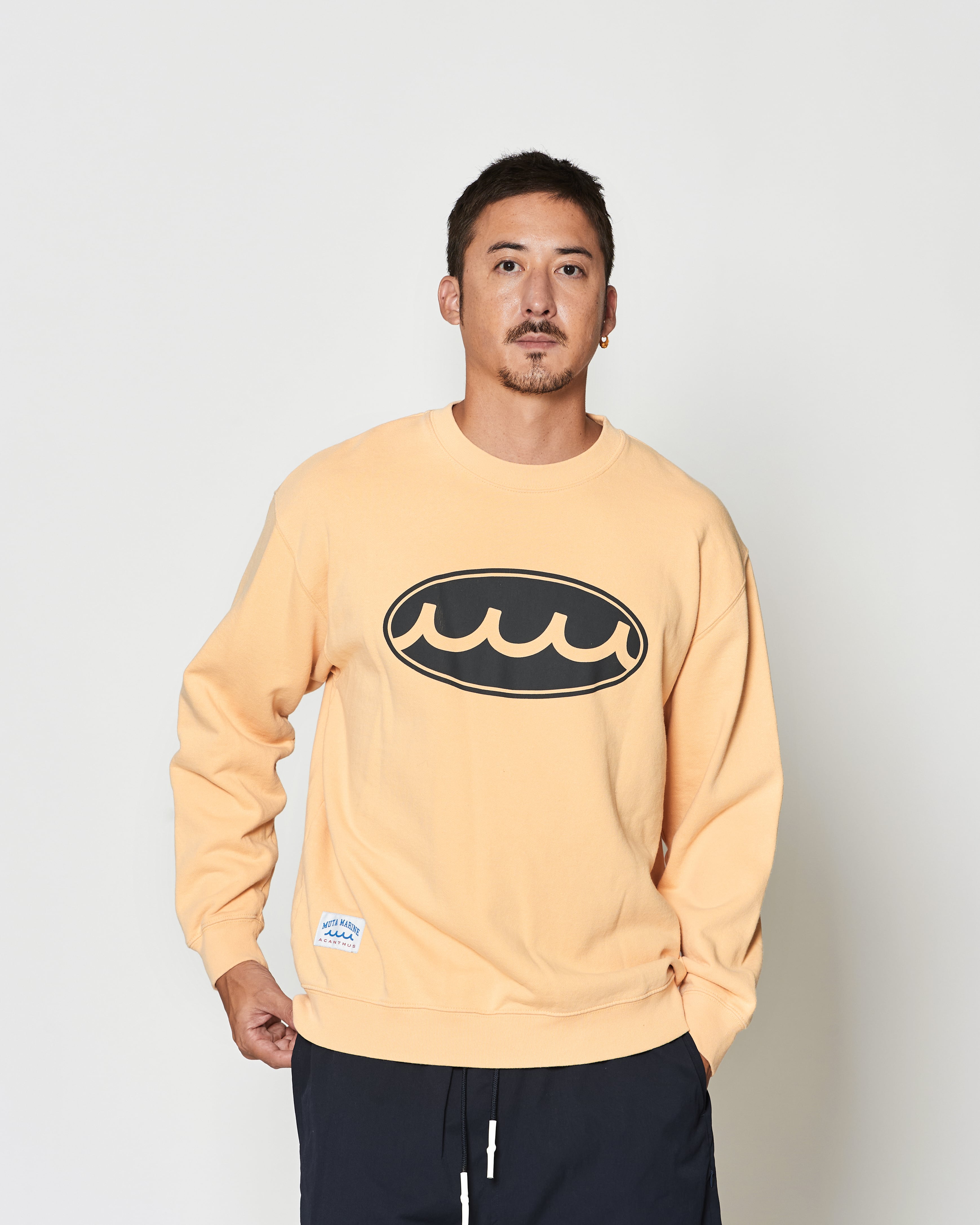 muta MARINE × ACANTHUS エイジング サークルロゴ スウェット
