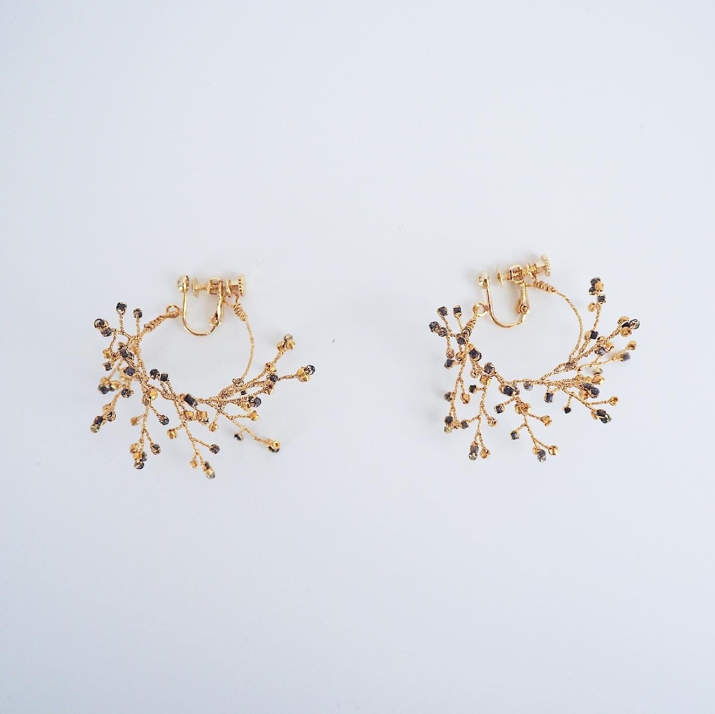 霞草 フープ(ブラック×ゴールド)