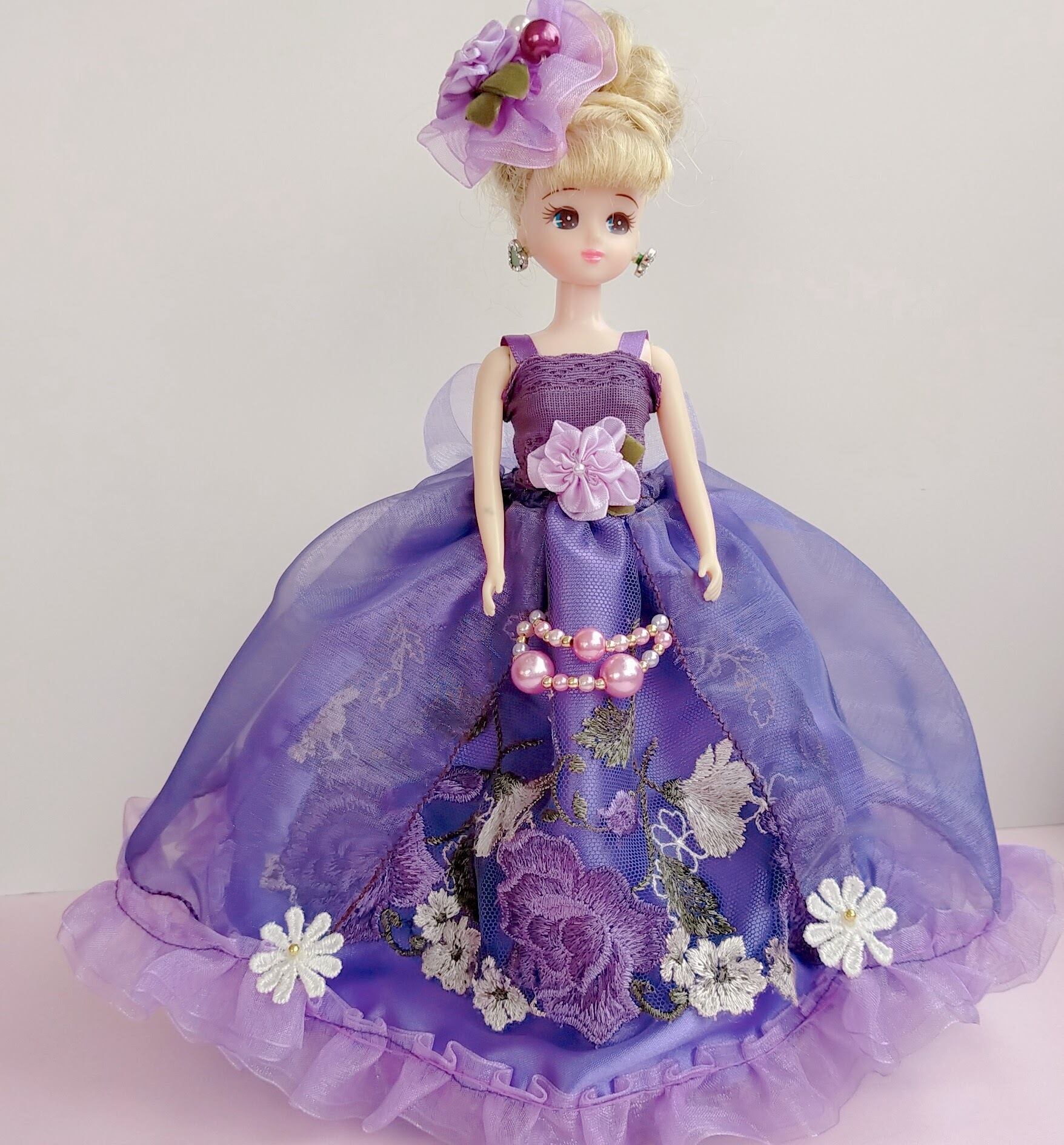 ダンスパーティーシリーズ】パープルの刺繡入りエレガントドレス