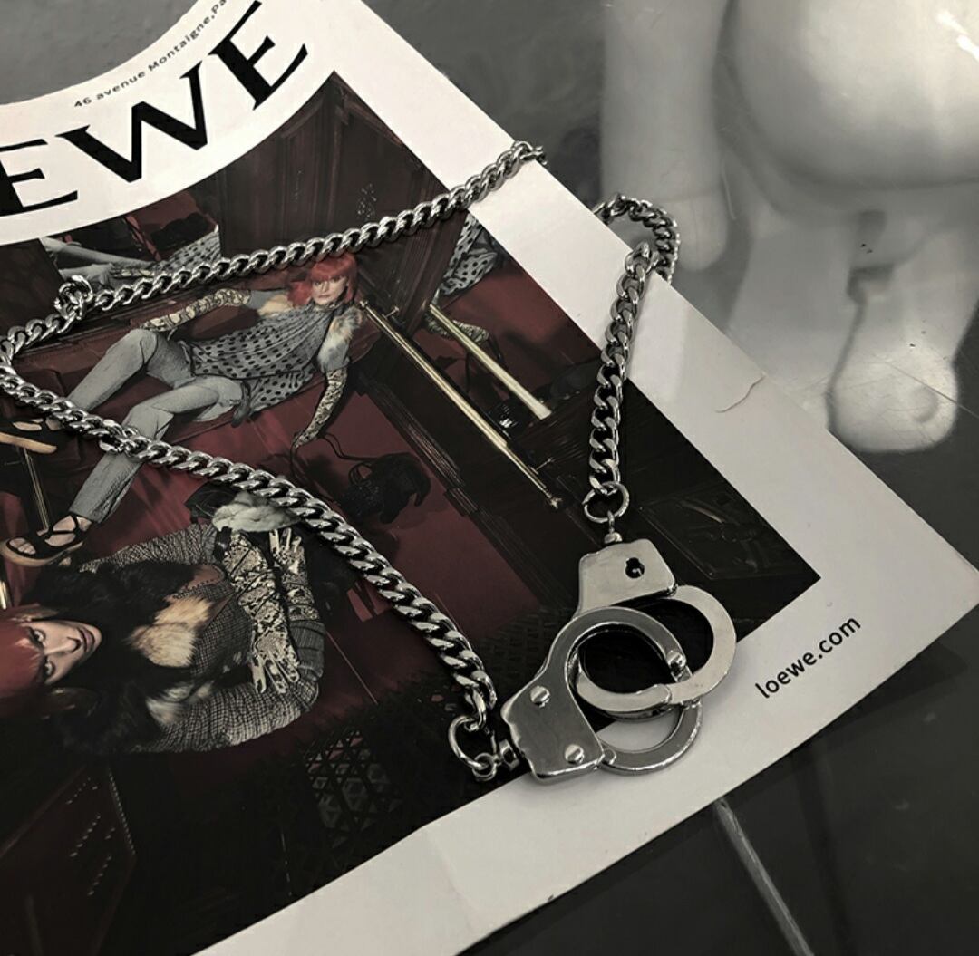 HAND CUFFS P PUNK STYLE / GOTHIC ARMS