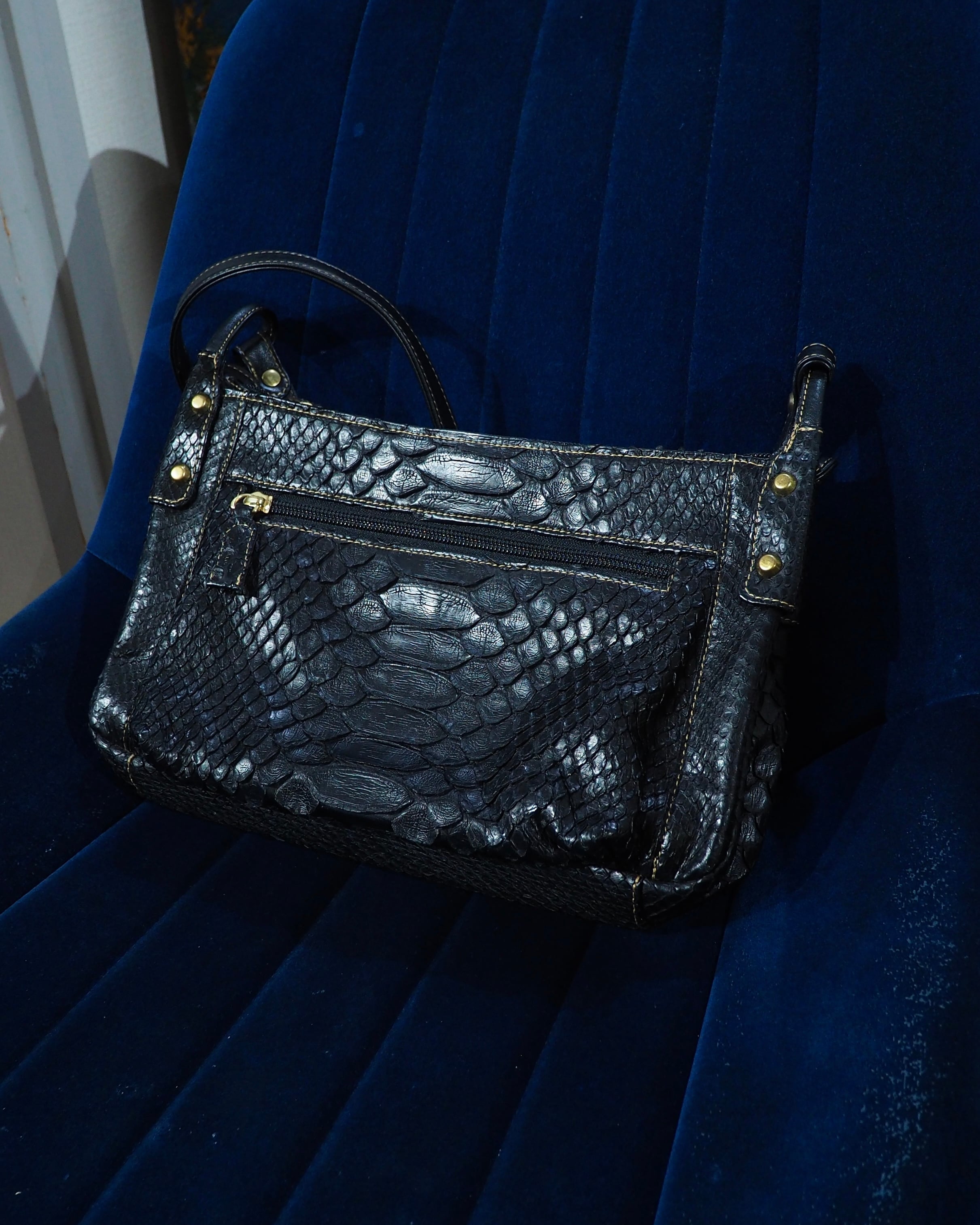 1990s ” MONTOWA ” Black Python leather Weaving vintage Shoulder Bag