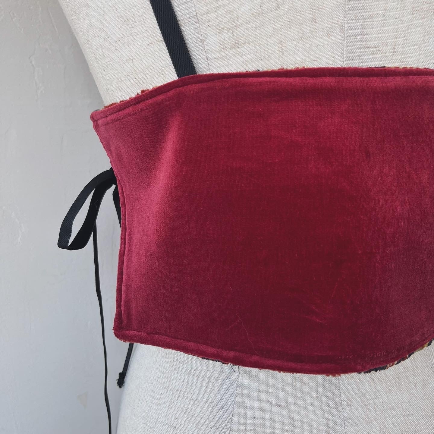 KILIG vintage original rug bustier | KILIG vintage KILIG vintage original rug bustier | KILIG vintage