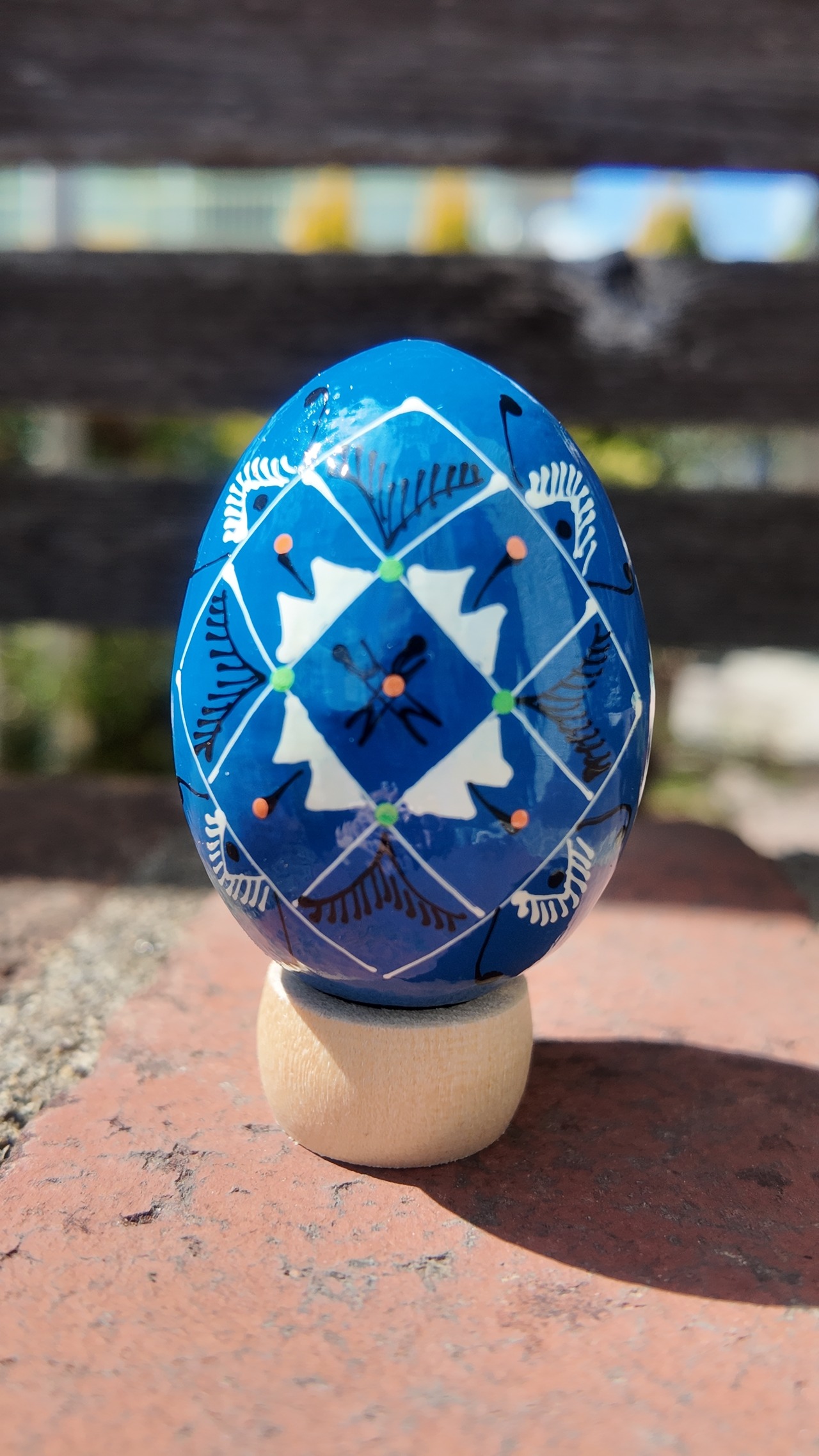 装飾用木製プィサンカ（イースターエッグ）with stand　コロミヤモデル - 1