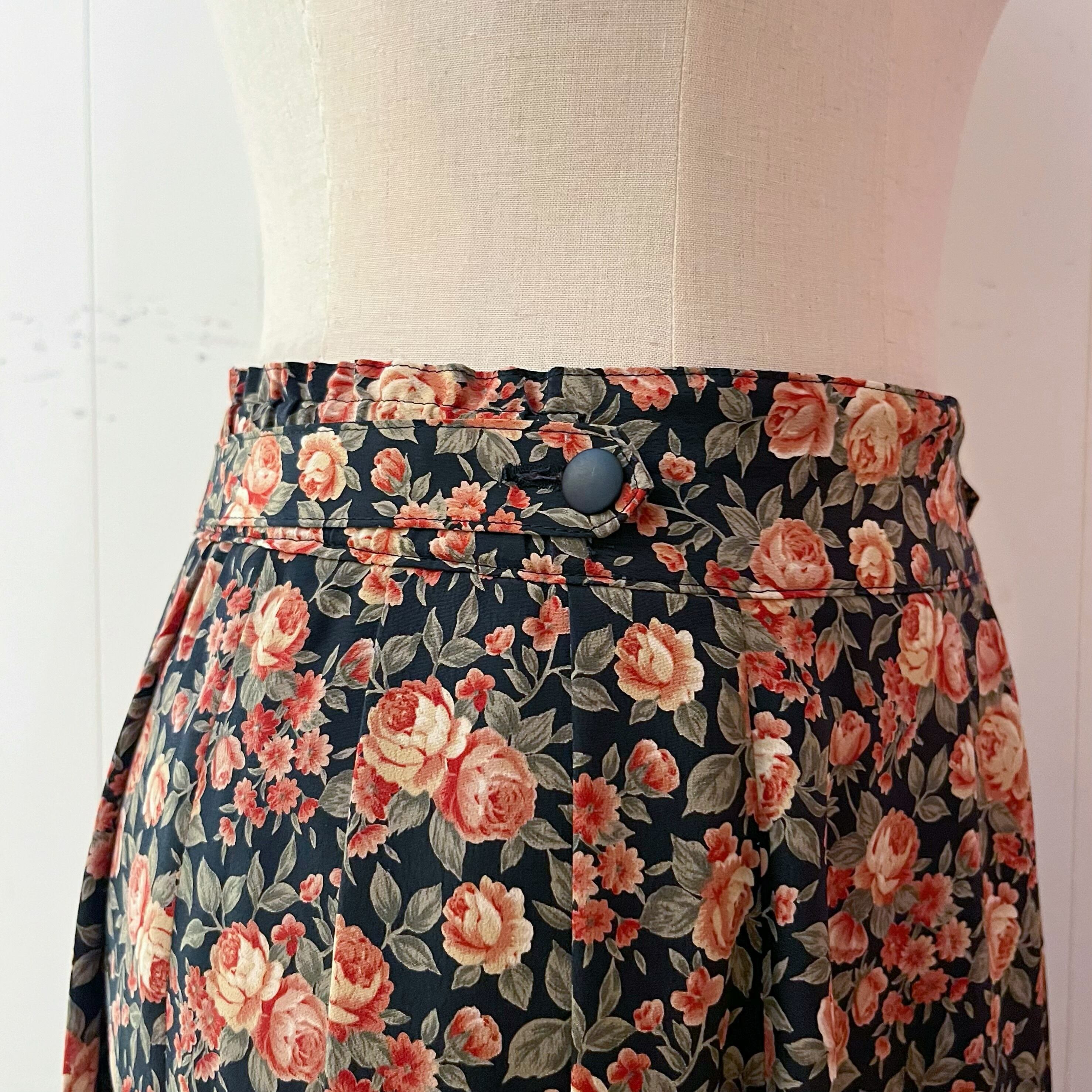 waist ribbon rose tuck flare skirt