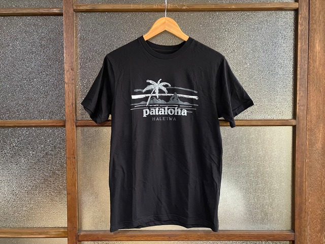 PATAGONIA HALEIWA "PATALOHA" TEE (BLACK)