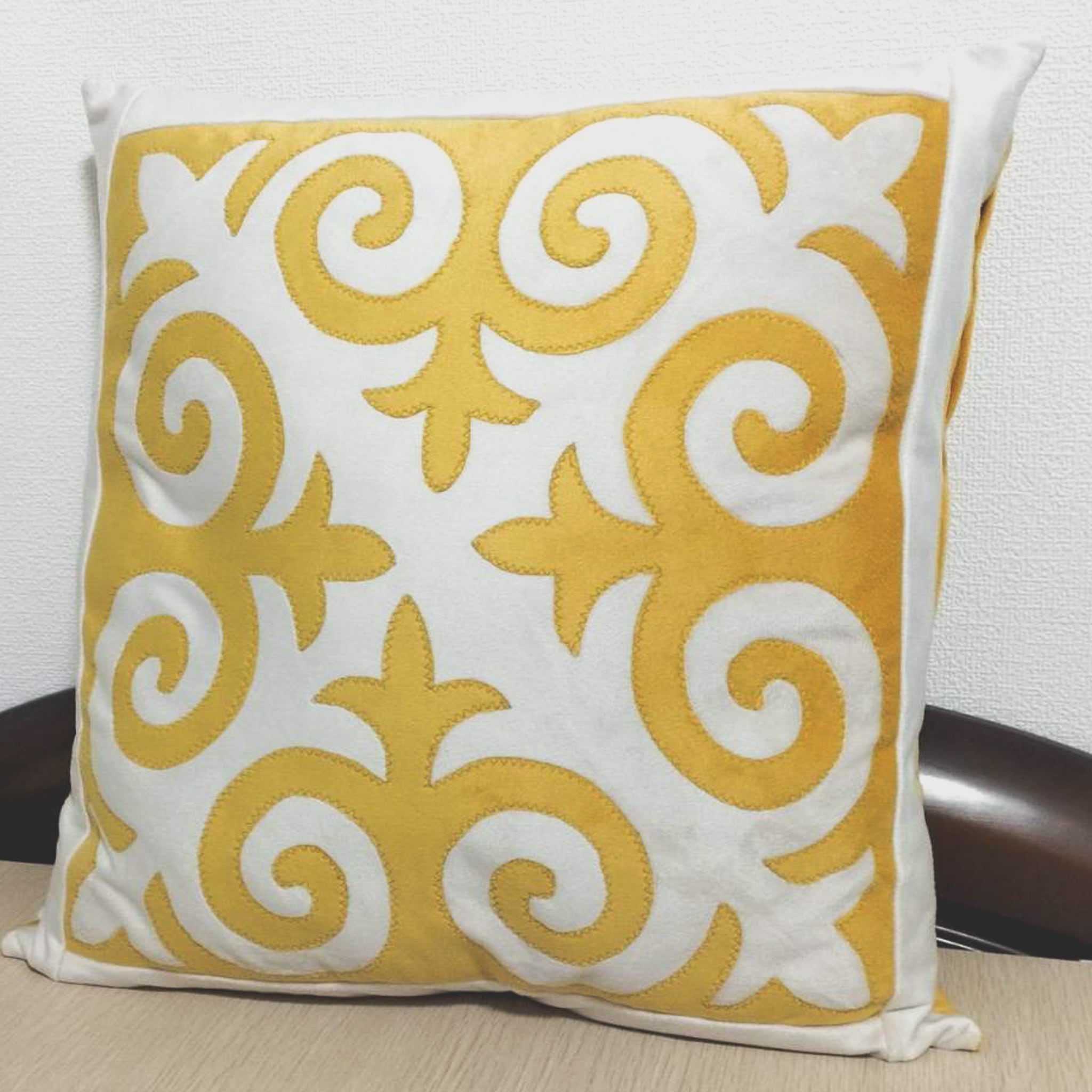 2月下旬再販予定！】キルギス もっちりクッションカバー 黄色 45cm