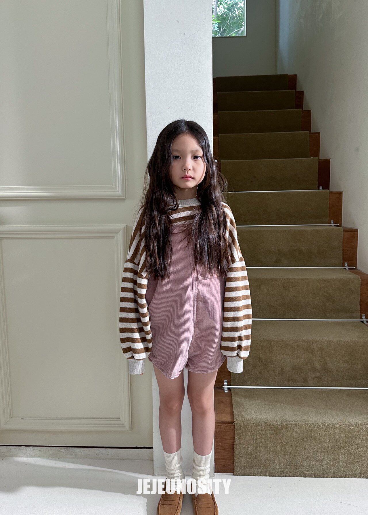 jejeunosity】コーデュロイベリーショートオーバーオール24F サロペット ピンク 80〜110cm 240901 | 韓国子供服 OsedOn(オセドン) jejeunosity】コーデュロイベリーショートオーバーオール24F サロペット ピンク 80〜110cm 240901 | 韓国子供服 OsedOn(オセドン)