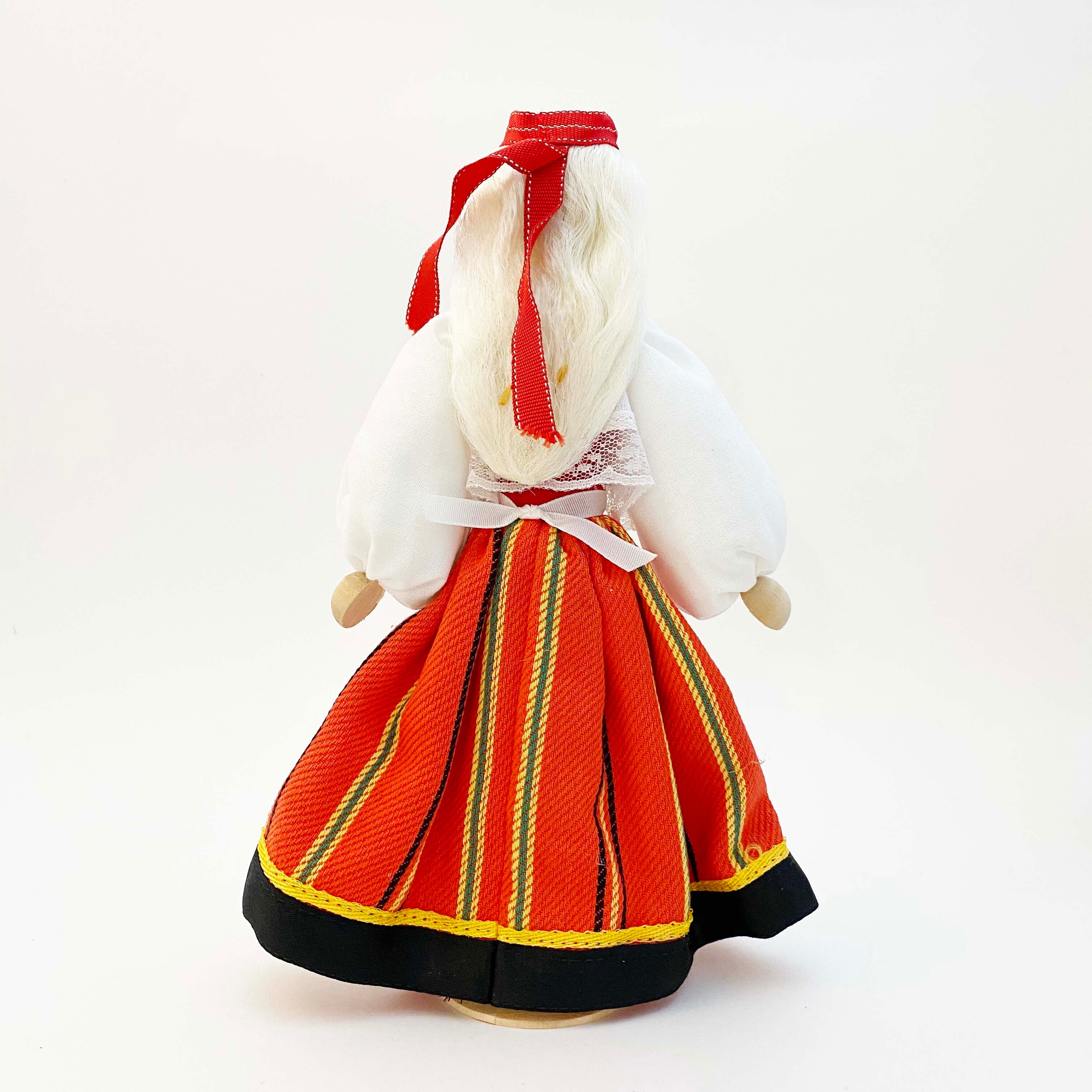 エストニアSALVO人形 ヴィンテージ民族衣装の貴婦人(ヒーウマー島 A)