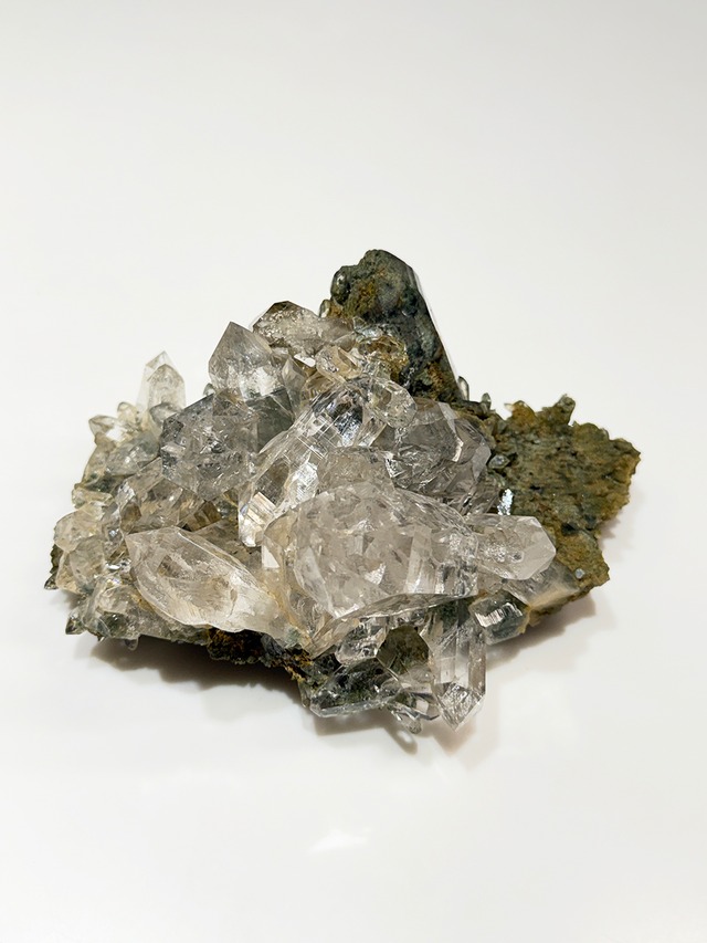 クォーツクラスター×ルチル×クローライト【ML-0131】インド マニハール