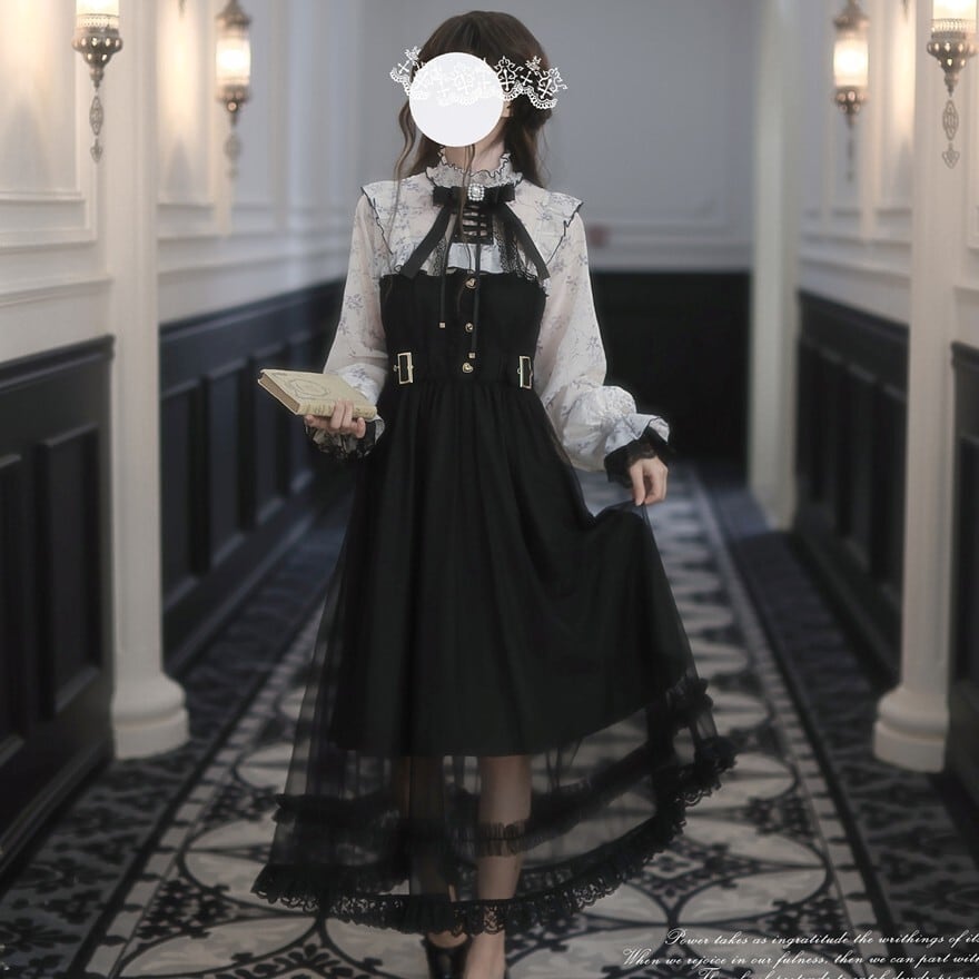 夜霧に咲く黒百合 ネックリボンのクラシカルロリータワンピース