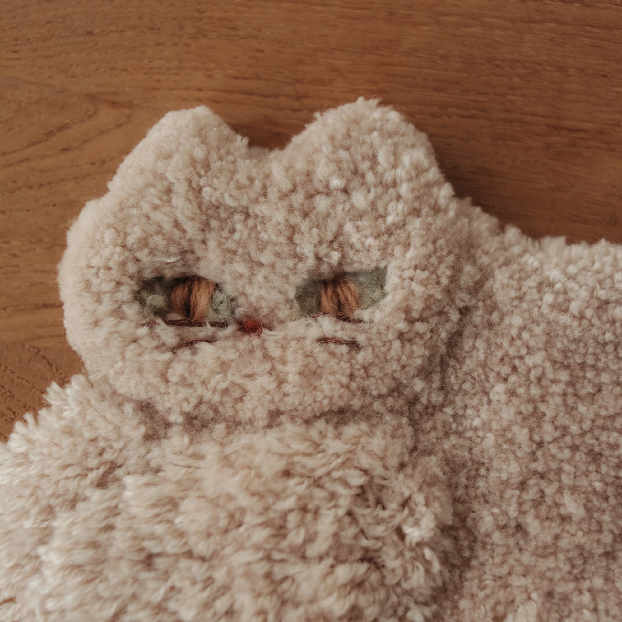 Somi Style Rugs Mini Rug/Cat(Beige) | Atelier Somi