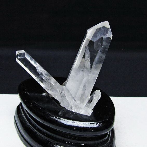 水晶 クラスター マダガスカル産 台座付属 水晶 原石 一点物 172-4343