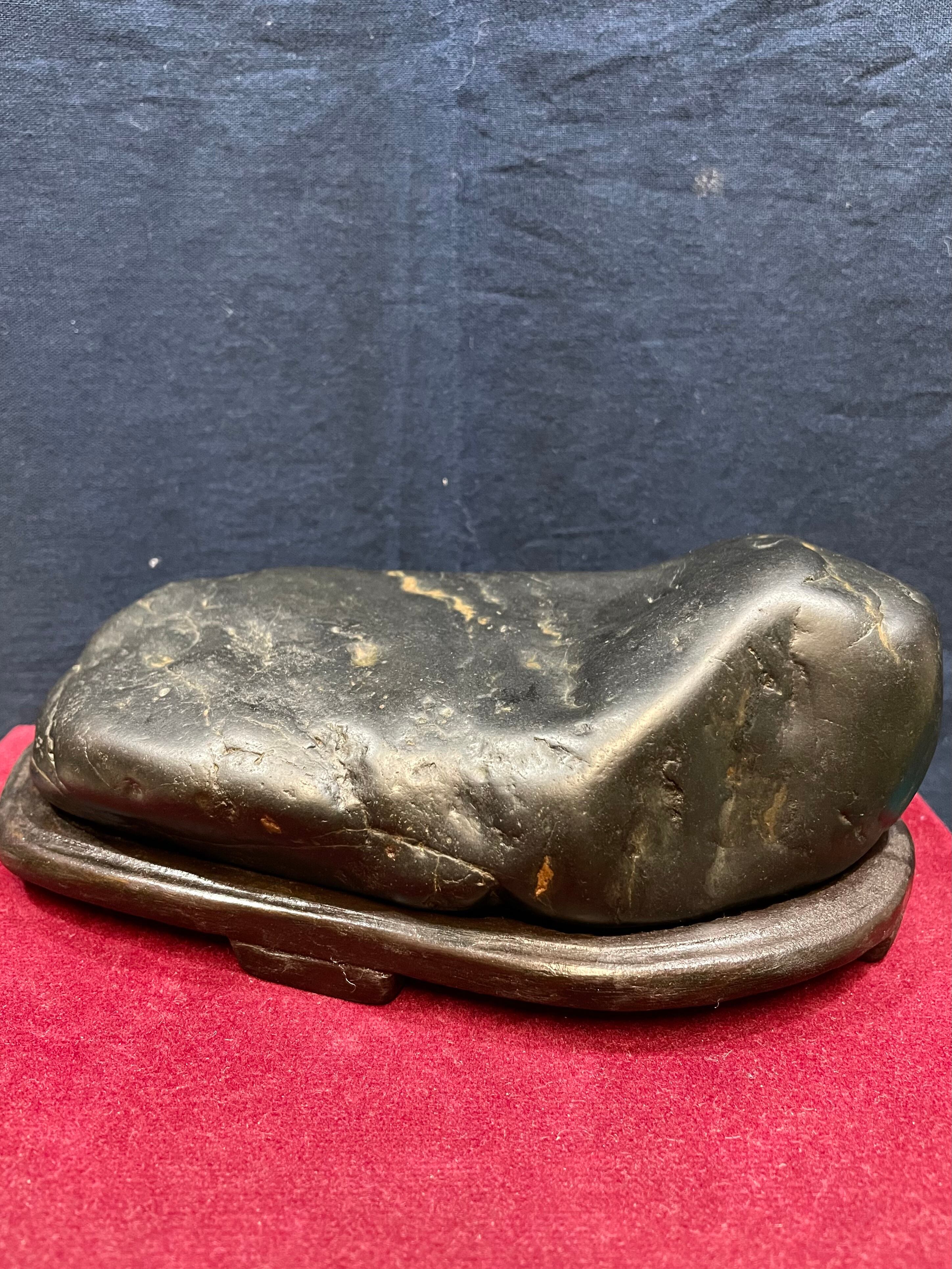 6) 人生の真髄・神々の石「神居古潭」水石(中型)