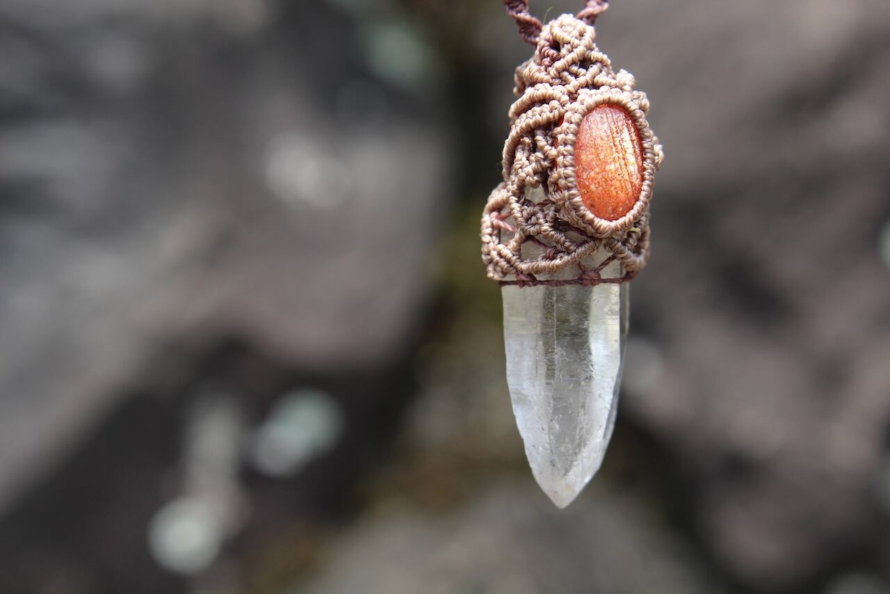 Himalayan crystal Sunstone micromacrame pendant