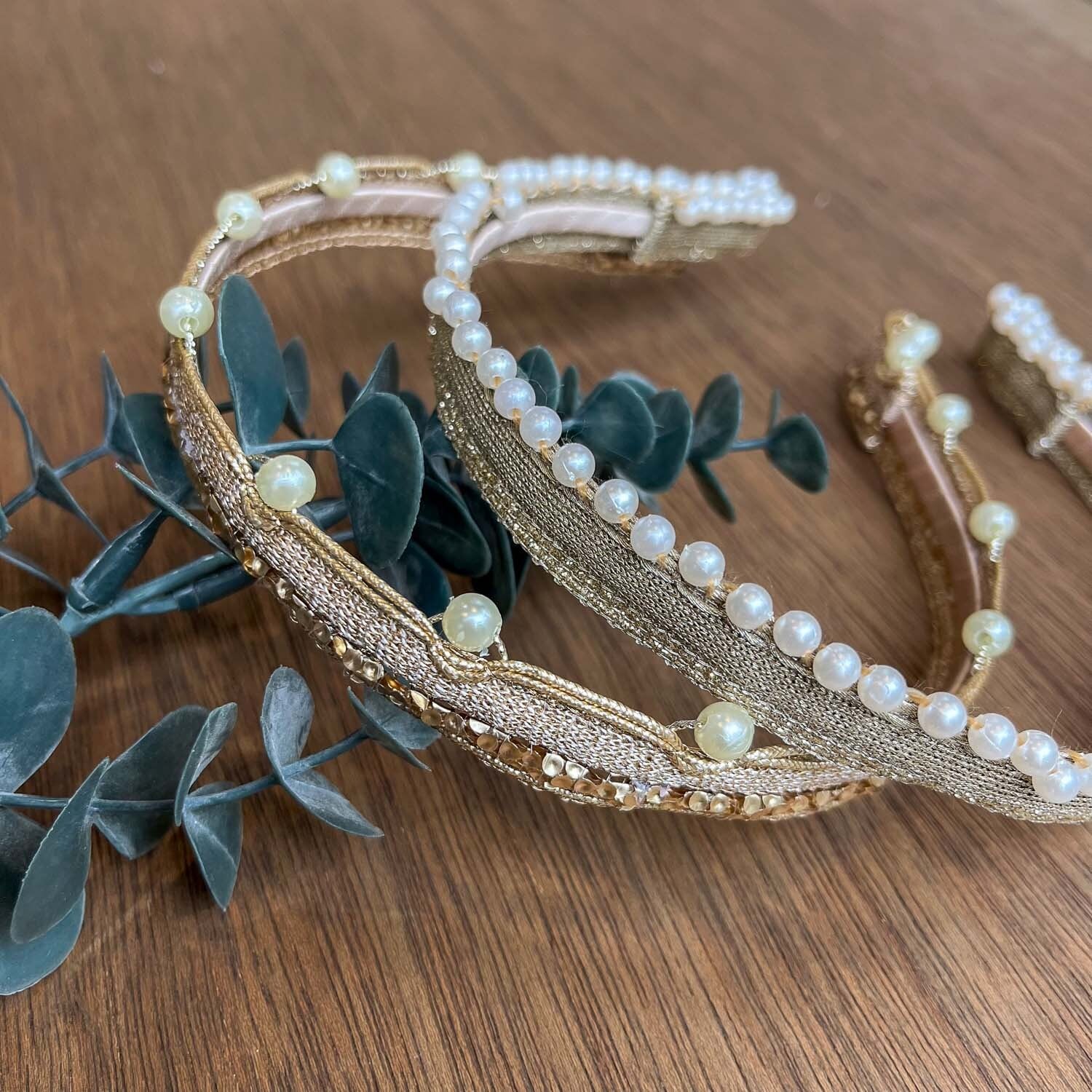 パールビーズ付きブレードリボンのカチューシャ | Dua-アクセサリー