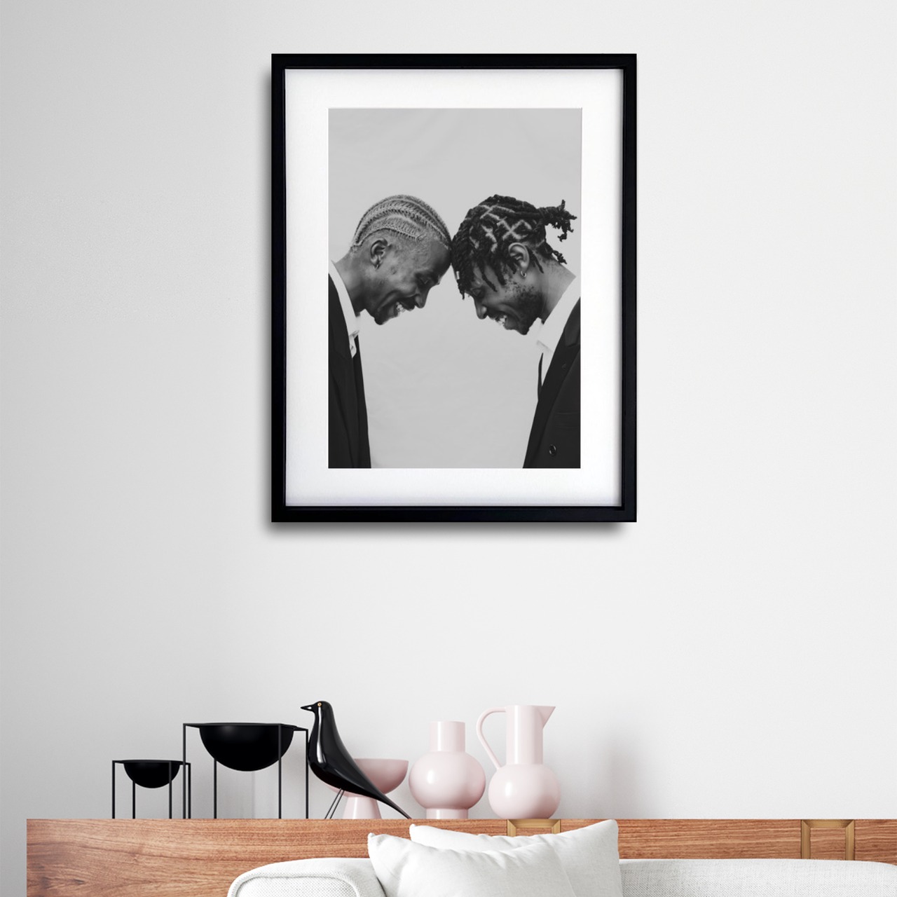 Borother｜信頼と絆を象徴するモノトーンアートポスター｜スーツの二人が交わす静かな敬意｜都会的でモダンな空間に映える一枚｜A4ポスター