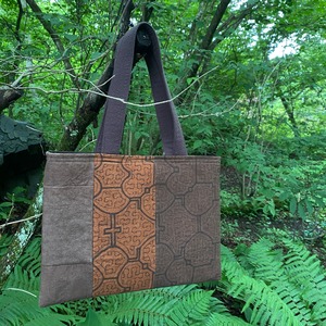 Bag43 泥染め2色分けショルダーバッグ　37x27cm パソコンバッグ　シピボ族の泥染め