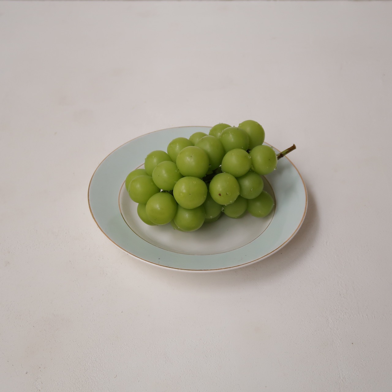 水色リムのお皿