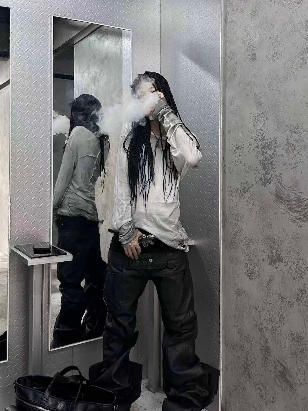 【CinderVein】Distressed Spray Wrinkled Long Sleeve Tee