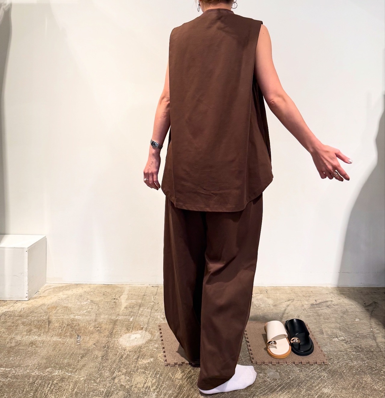 ルギバ lugiva tokyo　C/Tスムースノースリーブハイネック