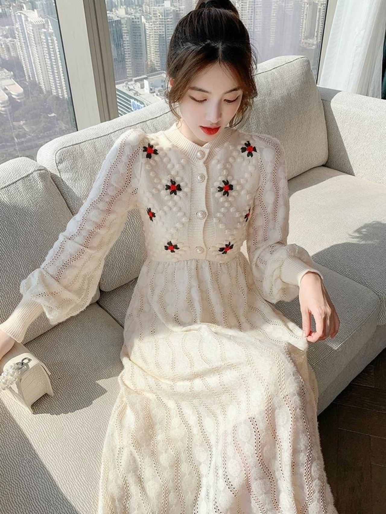 エンブロイダリーレースドレス