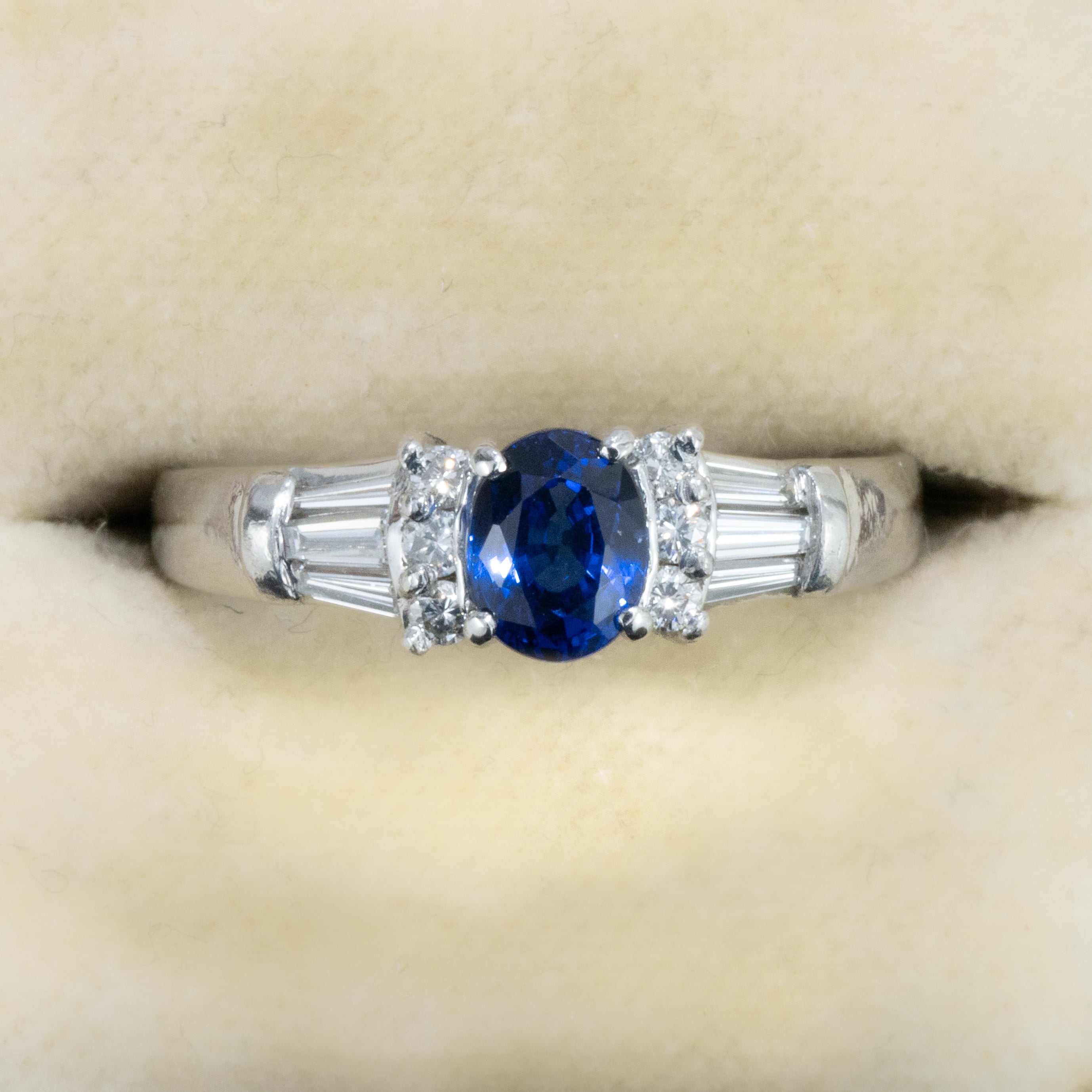 日本の作品】昭和レトロ デザイン ヴィンテージ リング Pt900  