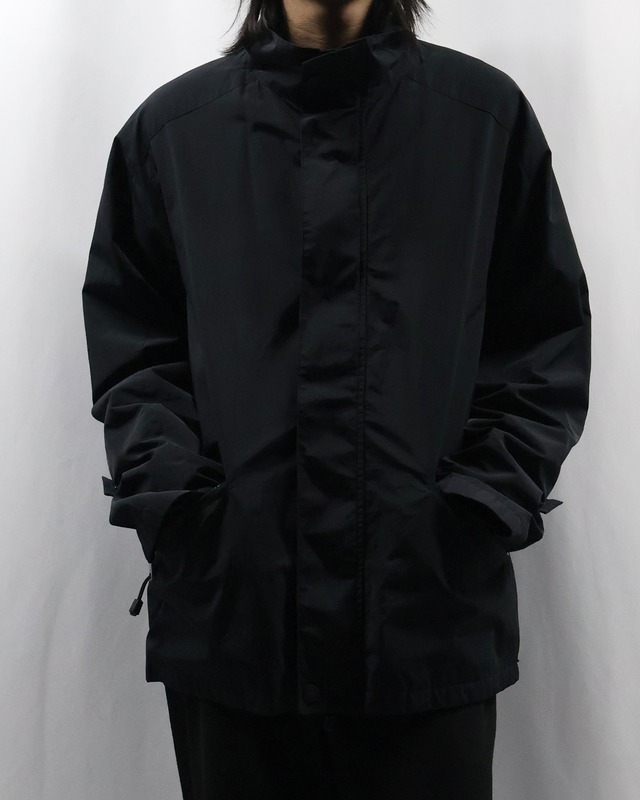 【ARMANI COLLEZIONI】high neck line design Nylon Jacket and