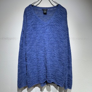 Calvin Klein used knit tops