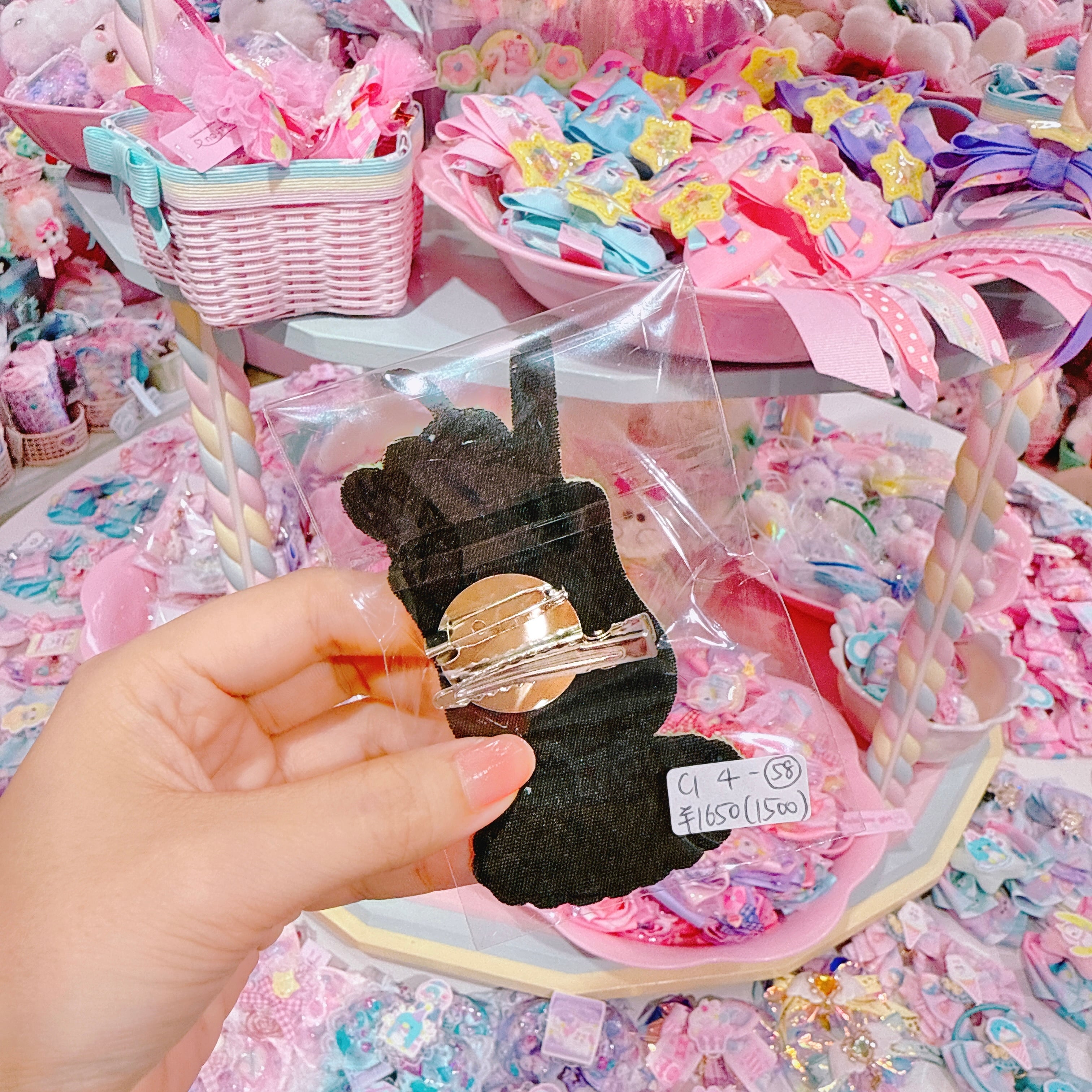 【C1】4-58クリップブローチ