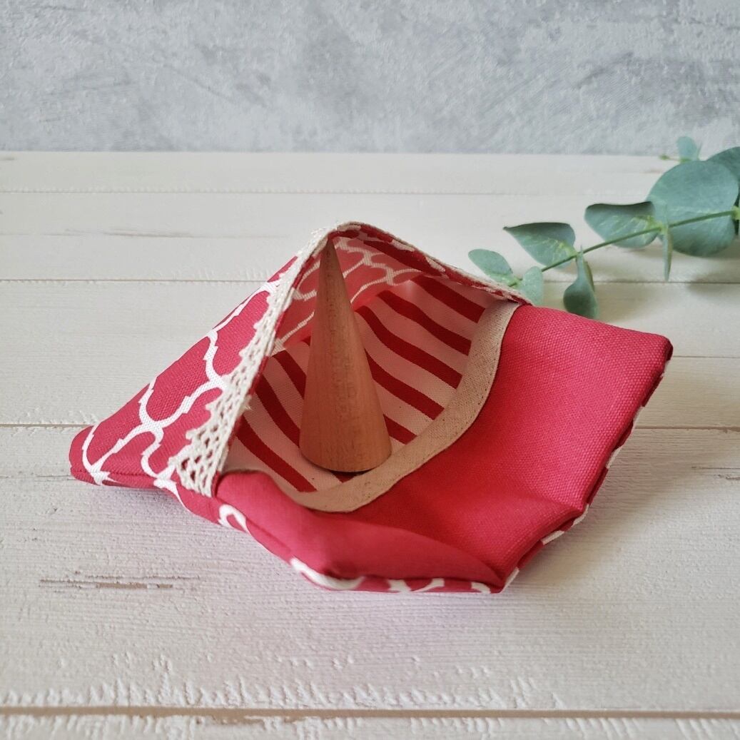 ティッシュケース付きポーチ/モロッカン柄 レッド | cloth & stitch
