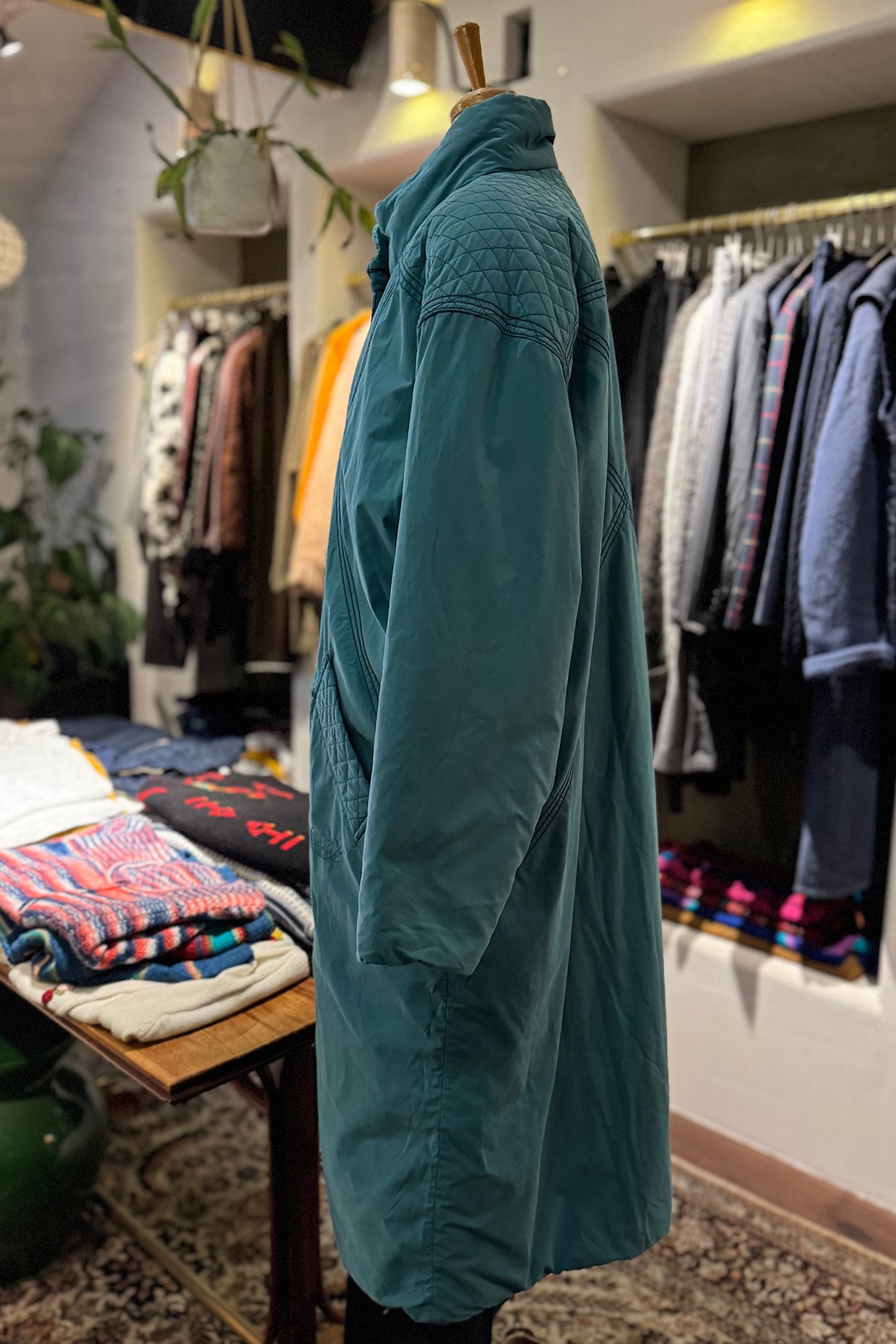 【送料無料】80's European long down coat MADE IN Portugal
