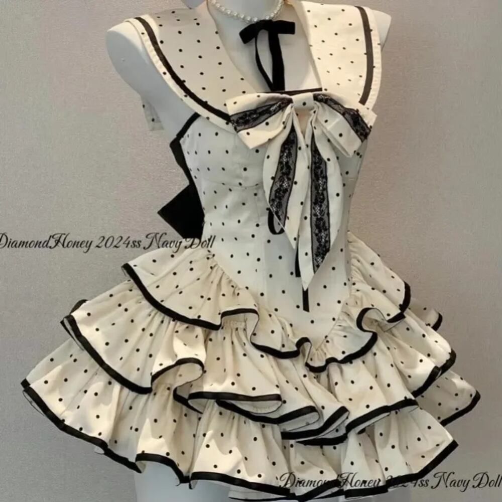 {送料.関税込} 水玉模様のフリルミニ丈ドレス 女性のゴシックロリータゴシックプレッピースタイルのミニドレス