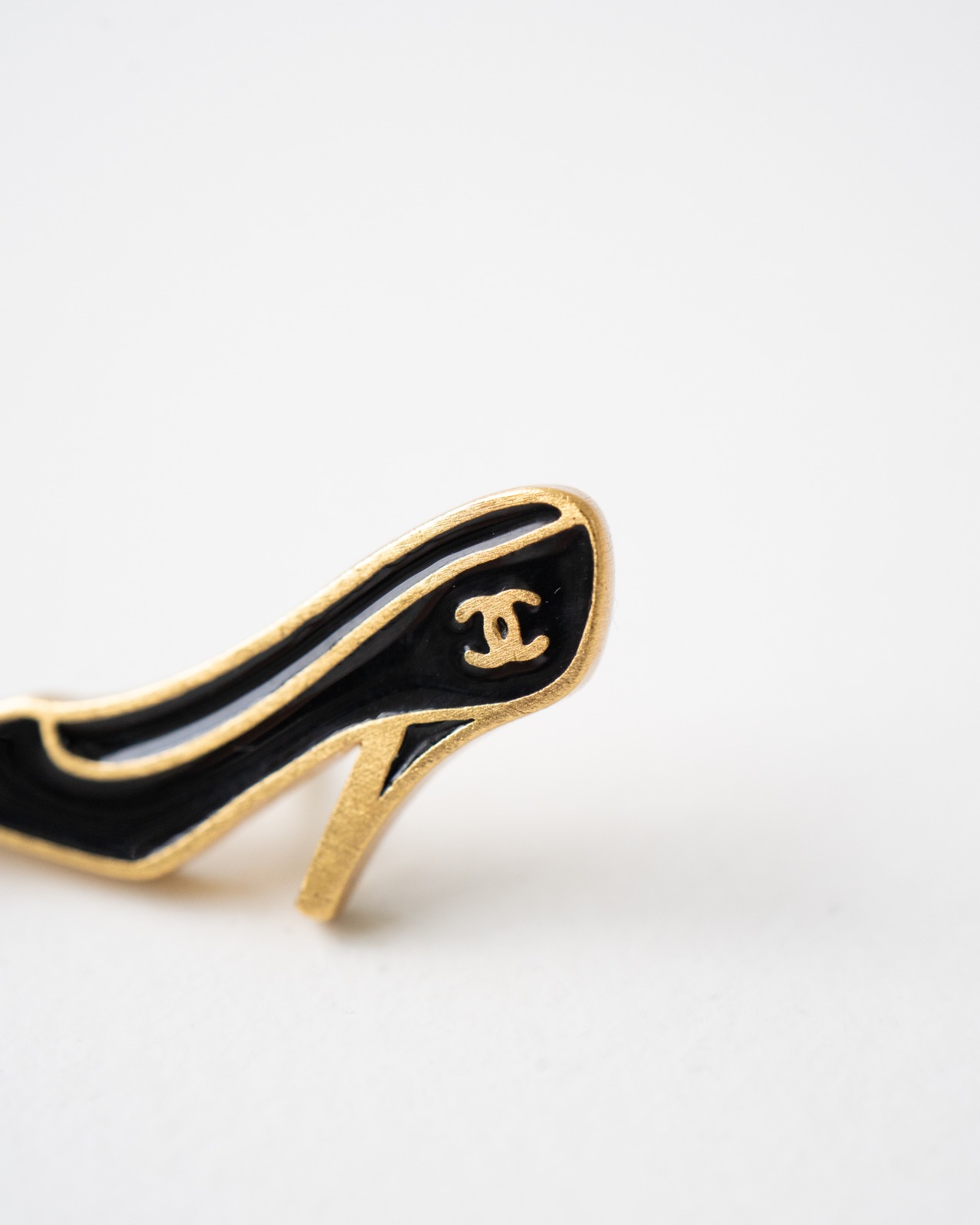 〈CHANEL〉CC Mark Pumps Badge 2002AW