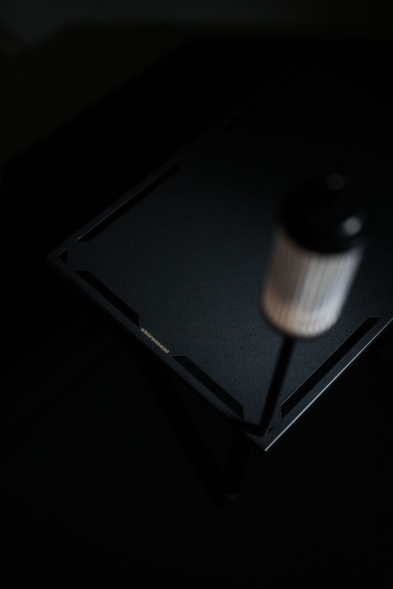 Shiromany IGT 三脚テーブル shiromani IGT 三脚テーブル | OLIVE OUTDOOR EQUIPMENT