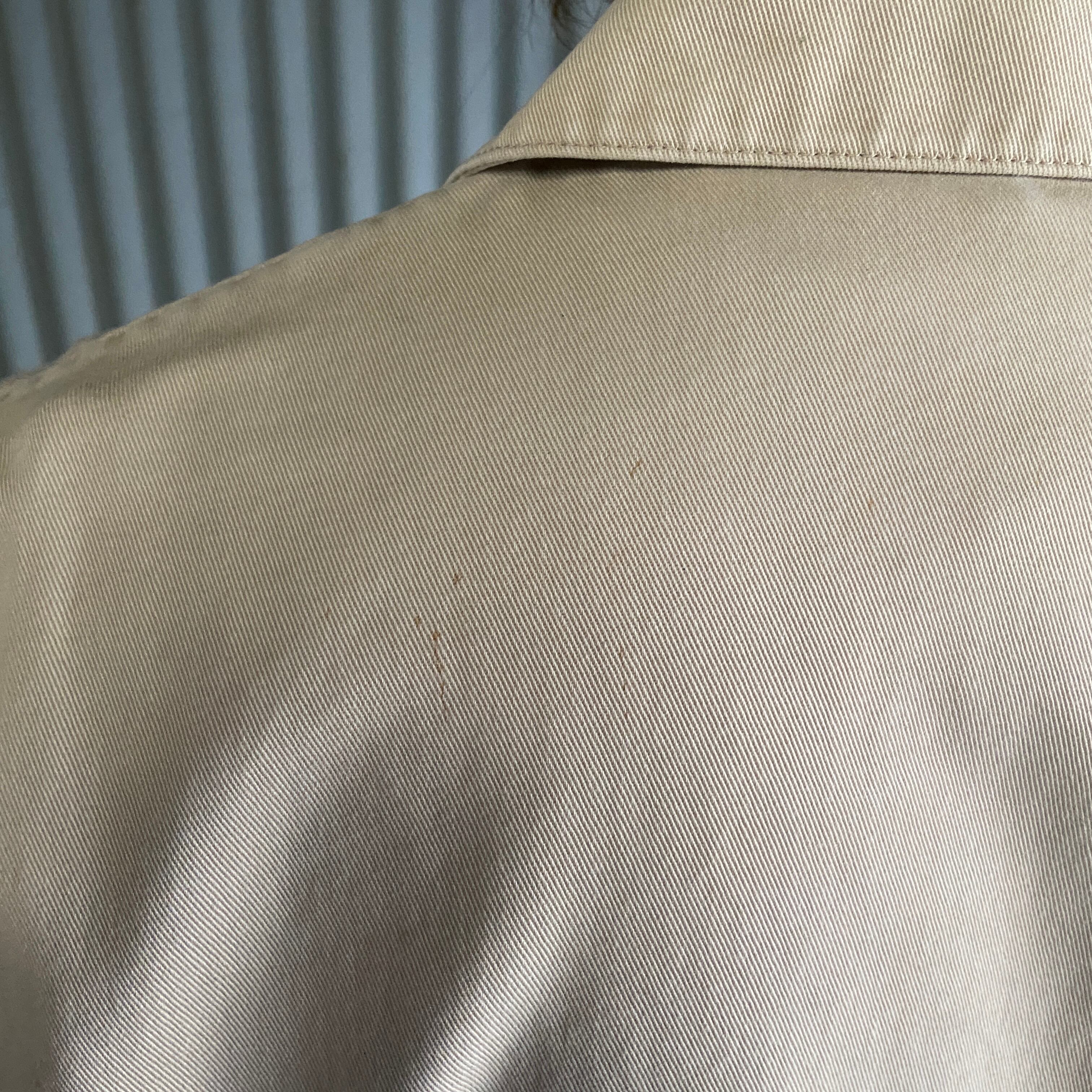 BURBERRYバーバリーロンドンのエンブレムベージュジャケット BURBERRYバーバリーロンドンのエンブレムベージュジャケット