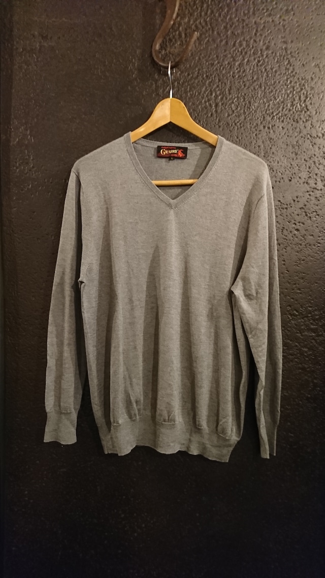 GRABRE CASHMERE × SILK V-NECK SWEATER