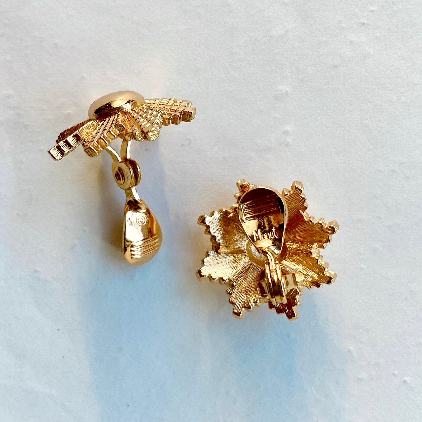 人気商品！！ ヴィンテージ Monet ゴールドのシェルモチーフの