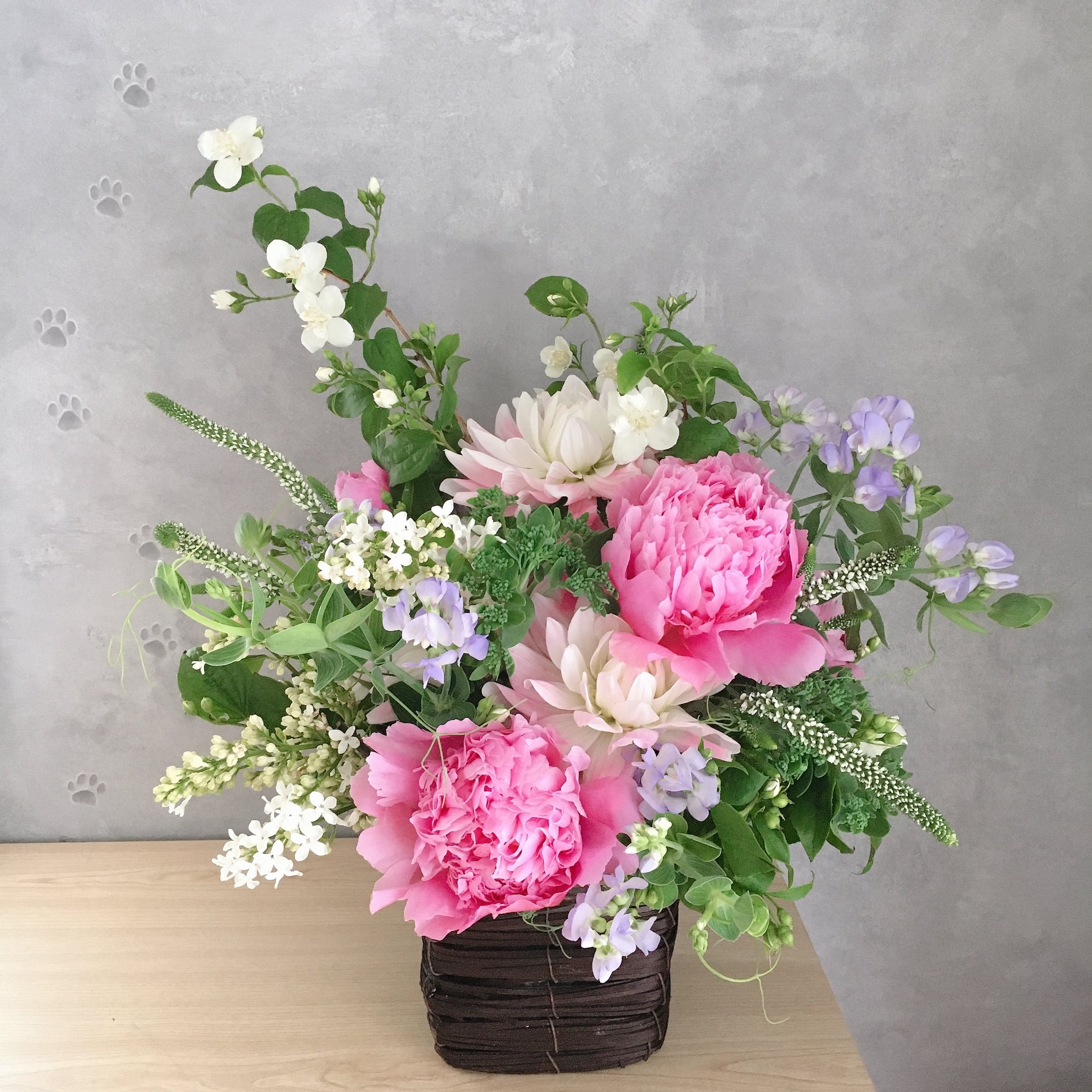 季節のアレンジメントC *お花はおまかせ | pumehana store 季節のアレンジメントC *お花はおまかせ | pumehana store