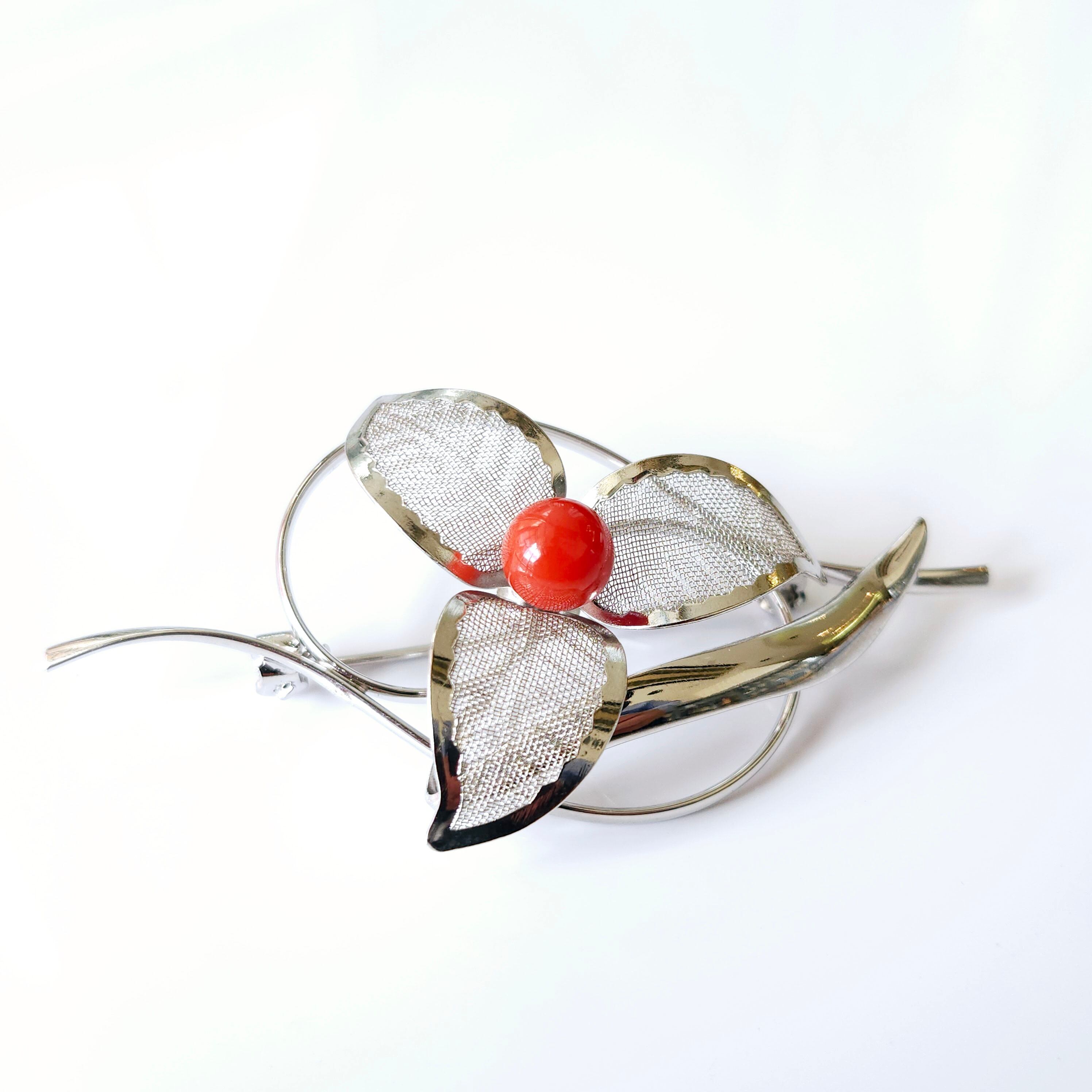 G52 珊瑚 本珊瑚 玉3mm 彫刻モチーフ サンゴ コーラル ルース 3連