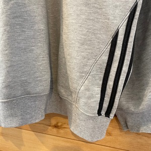 【adidas】ワンポイントロゴ スウェットフーディ パーカー XL オーバーサイズ アディダス US古着