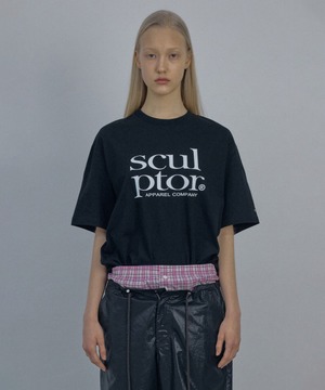 [SCULPTOR] Retro Logo Boxy Tee Black