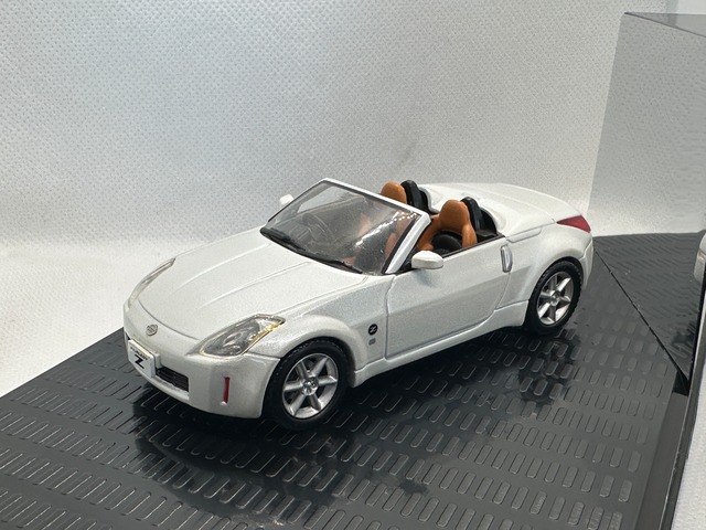 【ディーラー特注】 1/43 日産 フェアレディZ ロードスター(銀)買取品