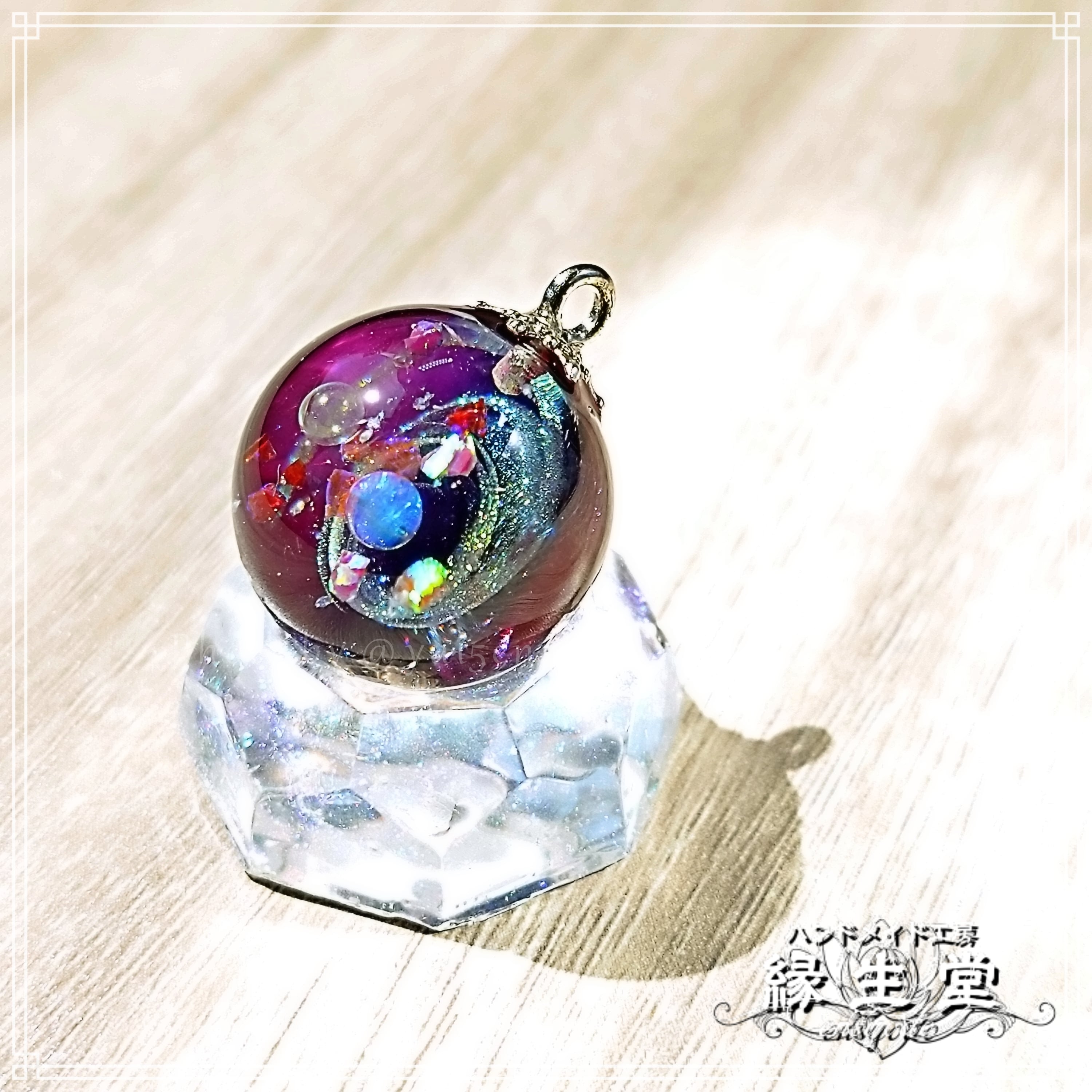 ゆ*ゆ様 希少！宇宙ガラス玉のペンダント ゆ*ゆ様 希少！宇宙ガラス玉のペンダント ゆ*ゆ様 希少！宇宙
