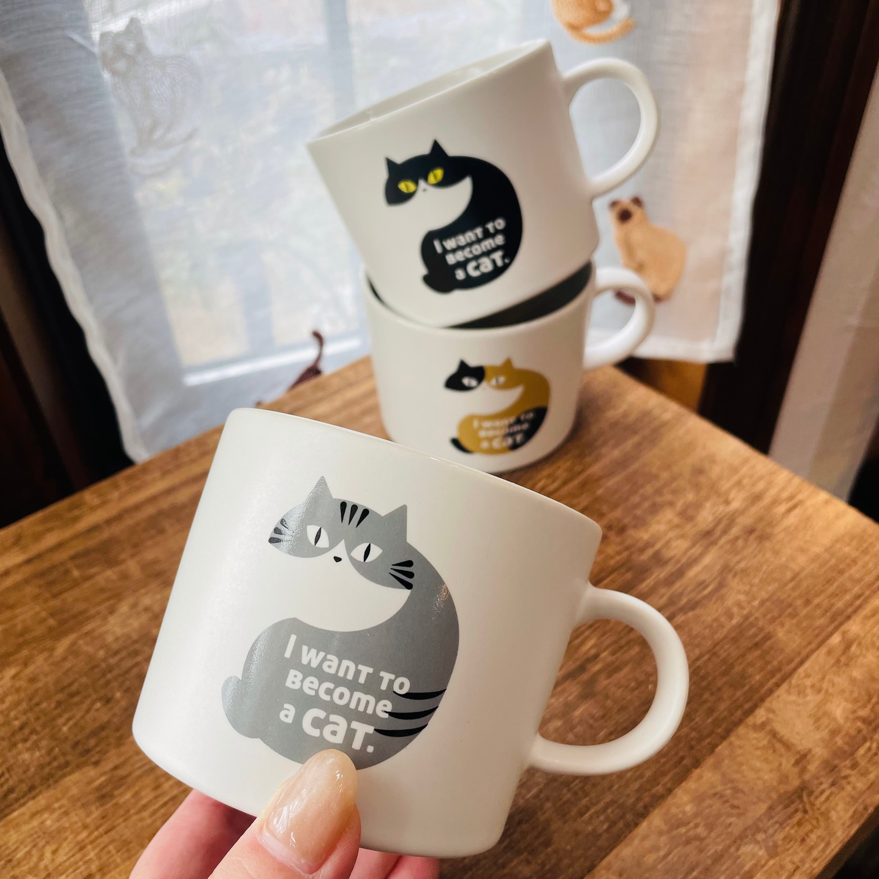 マグカップ|じろじろネコ| 猫 ねこ ネコ 猫雑貨 猫グッズ かわいい プレゼント 贈り物 おうち時間 おうちカフェ