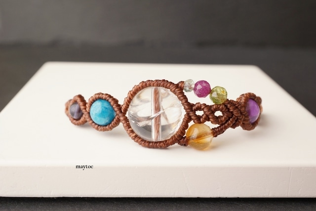 レインボー水晶(アイリスクォーツ)&7色天然石♦厄除けブレスレット<厄年のお守りに>